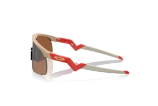 Vista laterale Oakley RESISTOR (OJ9010 - 901017)