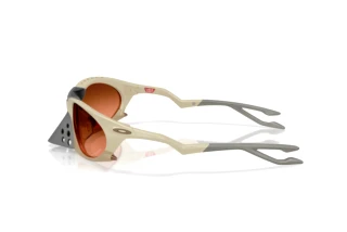 Vista laterale Oakley PLANTARIS (OO9437 - 943702)