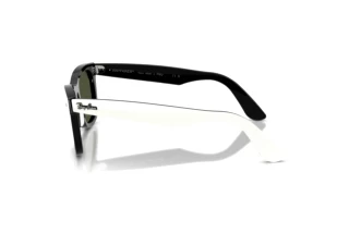 Vista laterale Ray-Ban WAYFARER (RB2240 - 144431)