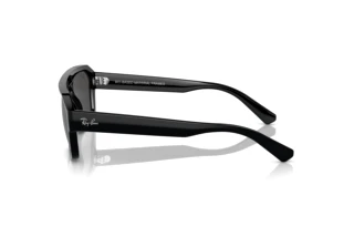 Vista laterale Ray-Ban CORRIGAN (RB4397 - 667787)